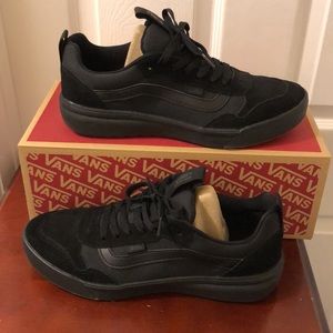 VANS Men's Range EXP Color Black Size 10 Men’s worn 1 time in good condition